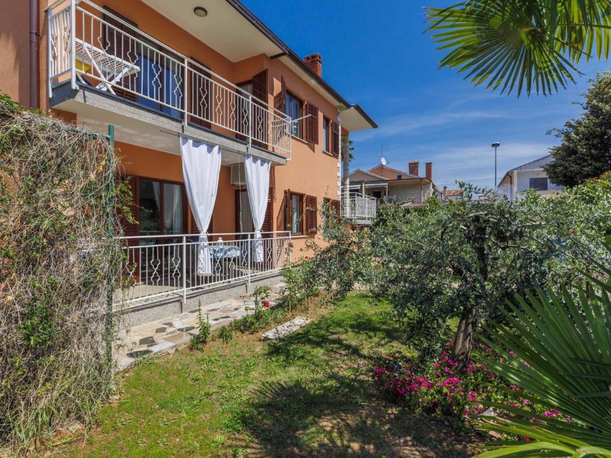 Apartment Elvi - UMA106 Umag Exterior foto