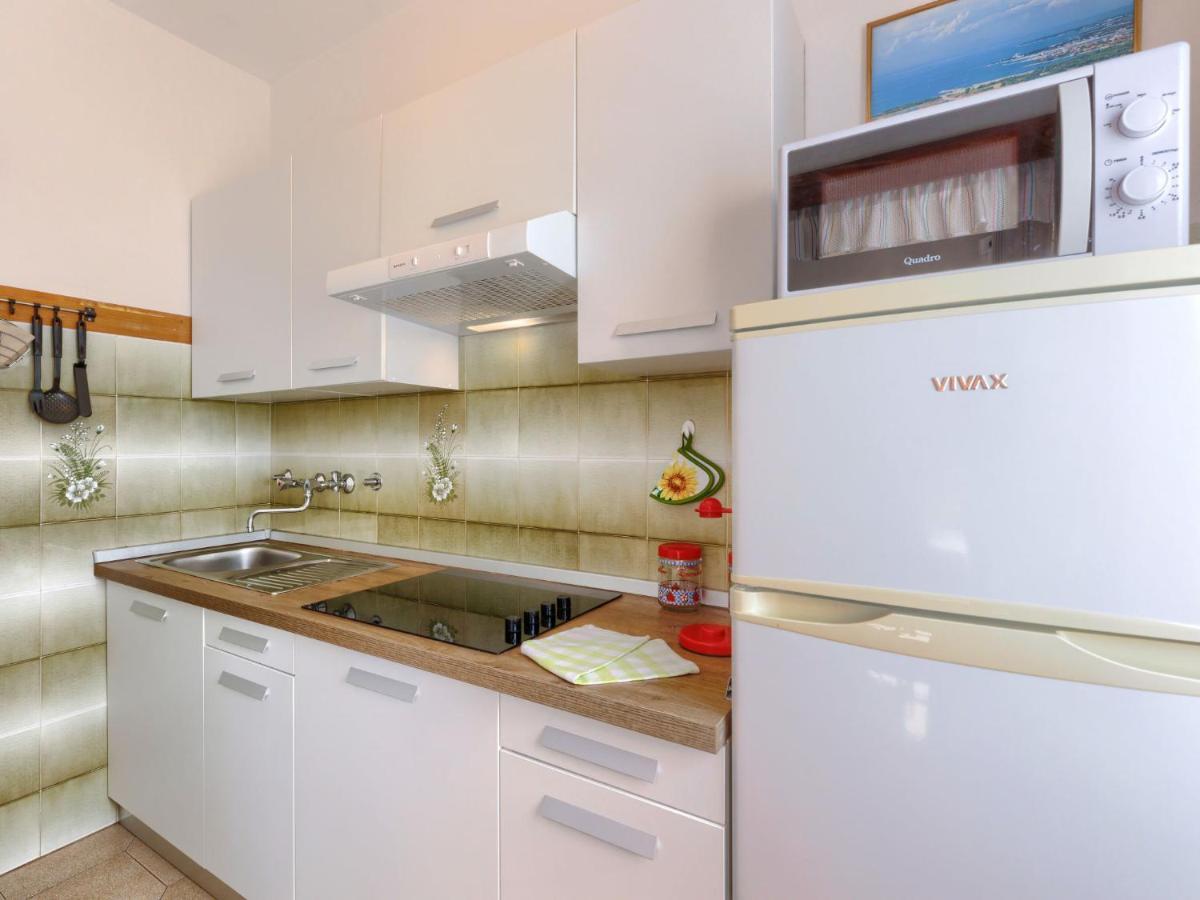 Apartment Elvi - UMA106 Umag Exterior foto